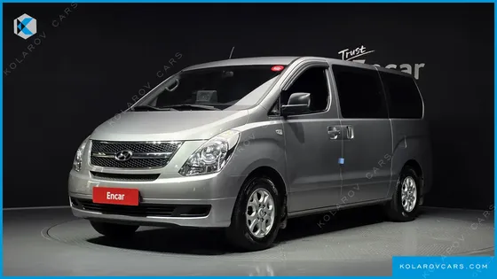 HYUNDAI STAREX 5-SEATER VAN