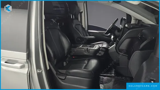 HYUNDAI STARIA CARGO 3-SEATER