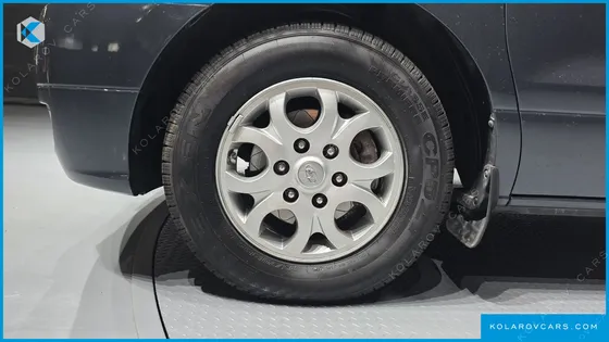 HYUNDAI STAREX 3-SEATER VAN