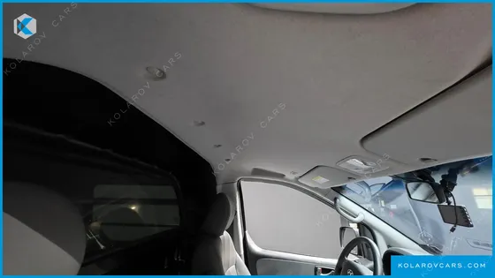 HYUNDAI STAREX 3-SEATER VAN