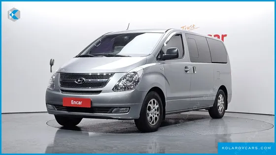 HYUNDAI STAREX 5-SEATER VAN