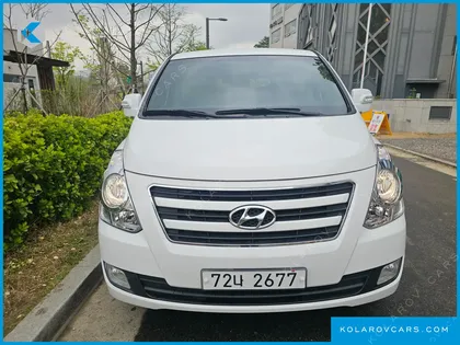 HYUNDAI STAREX 11-SEATER WAGON