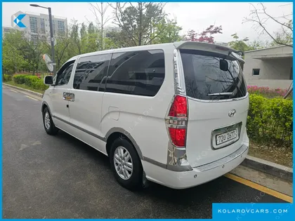 HYUNDAI STAREX 11-SEATER WAGON