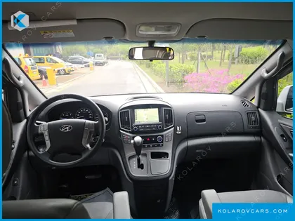 HYUNDAI STAREX 11-SEATER WAGON