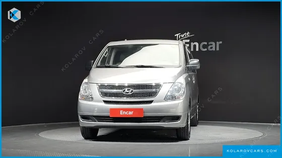 HYUNDAI STAREX 5-SEATER VAN