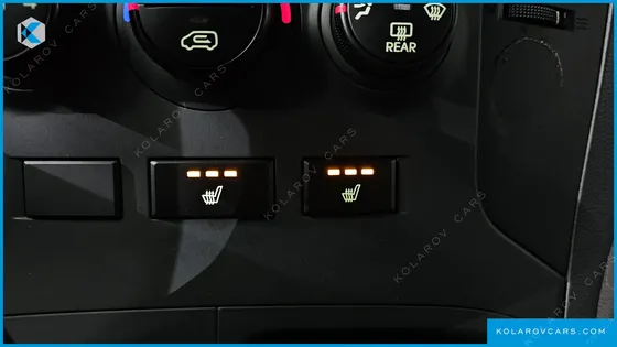 HYUNDAI STAREX 5-SEATER VAN