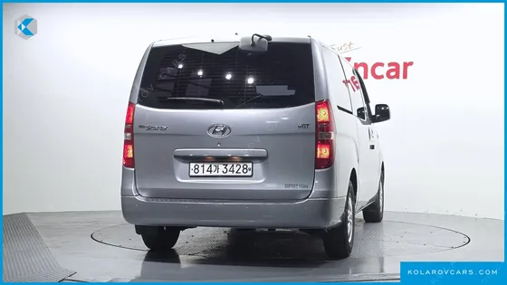 HYUNDAI STAREX 3-SEATER VAN
