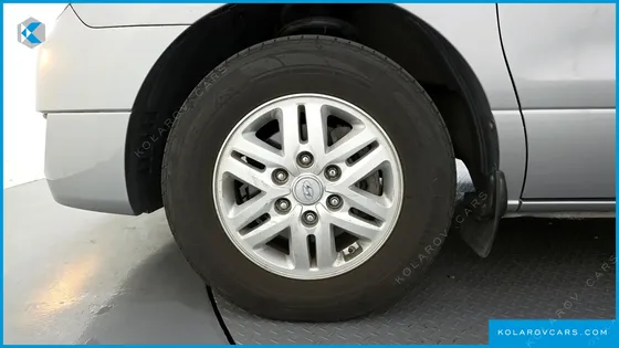 HYUNDAI STAREX 3-SEATER VAN