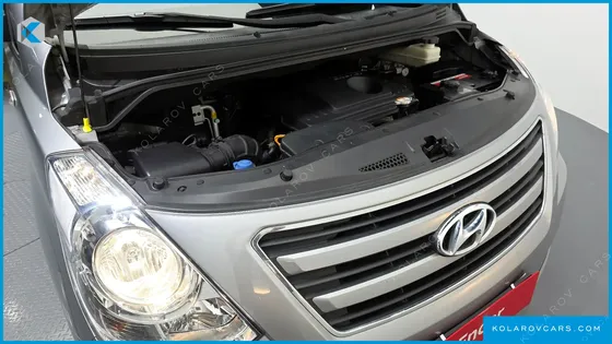 HYUNDAI STAREX 3-SEATER VAN
