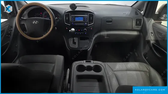 HYUNDAI STAREX 3-SEATER VAN