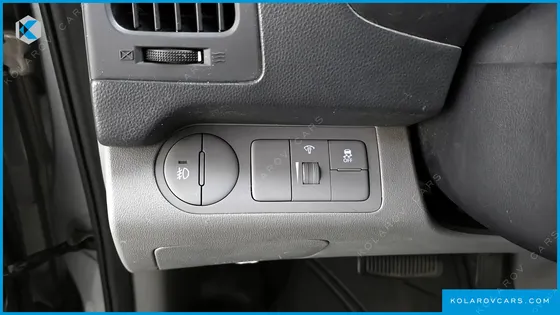 HYUNDAI STAREX 3-SEATER VAN
