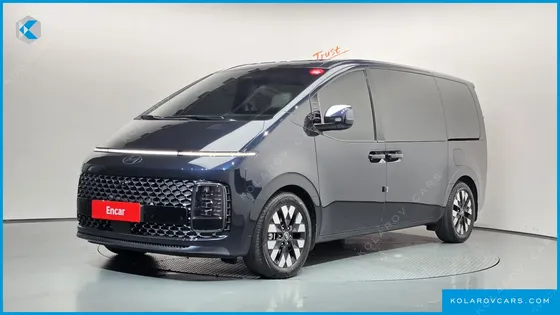 HYUNDAI STARIA 4WD LOUNGE 9-SEATER