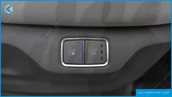 HYUNDAI STARIA 4WD LOUNGE 9-SEATER