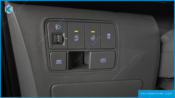 HYUNDAI STARIA 4WD LOUNGE 9-SEATER