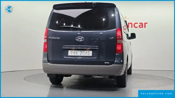 HYUNDAI STAREX 4WD 11-SEATER WAGON