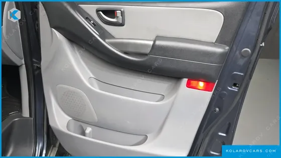 HYUNDAI STAREX 4WD 11-SEATER WAGON