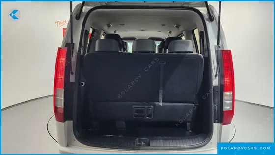 HYUNDAI STARIA 4WD TOURER 11-SEATER