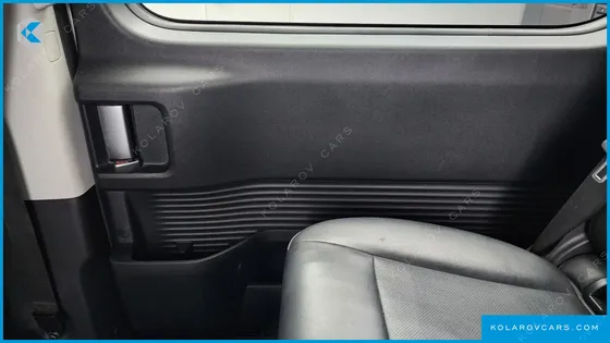 HYUNDAI STARIA 4WD TOURER 11-SEATER