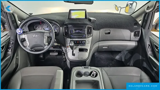 HYUNDAI STAREX GUARD CAR OF CHILDREN