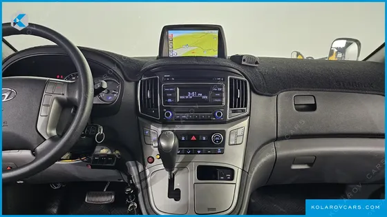 HYUNDAI STAREX GUARD CAR OF CHILDREN