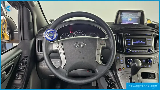 HYUNDAI STAREX GUARD CAR OF CHILDREN