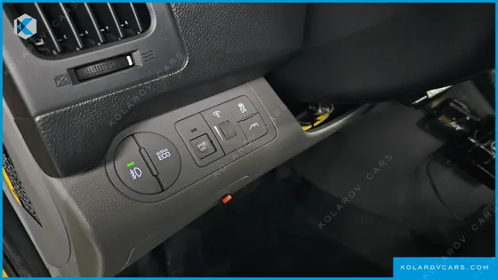 HYUNDAI STAREX GUARD CAR OF CHILDREN