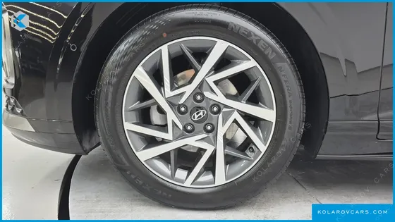 HYUNDAI GRANDEUR PREMIUM
