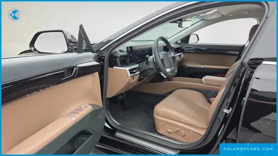 HYUNDAI GRANDEUR PREMIUM
