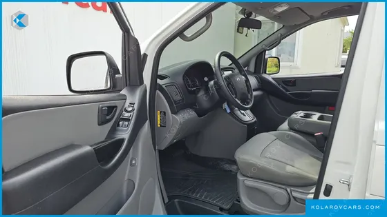 HYUNDAI STAREX 12-SEATER WAGON