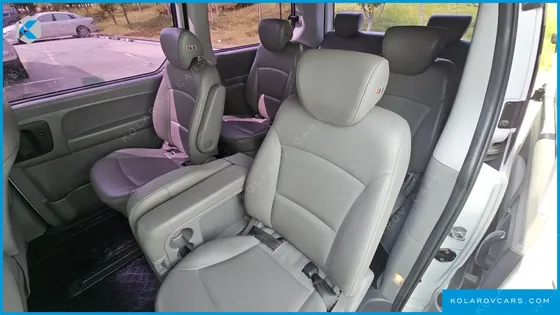 HYUNDAI STAREX 12-SEATER WAGON