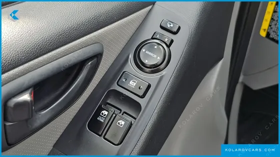 HYUNDAI STAREX 12-SEATER WAGON