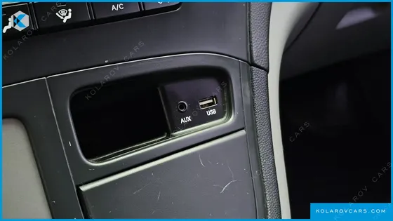 HYUNDAI STAREX 12-SEATER WAGON