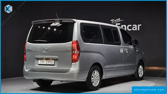 HYUNDAI STAREX 12-SEATER WAGON