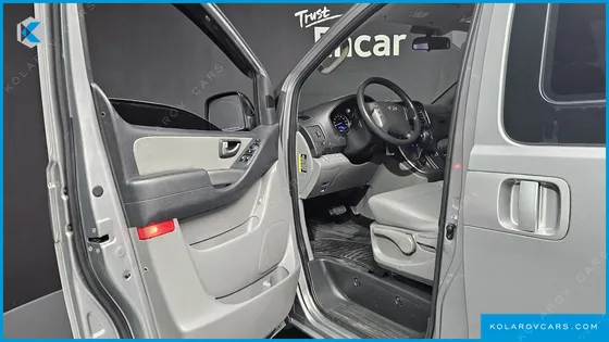 HYUNDAI STAREX 12-SEATER WAGON