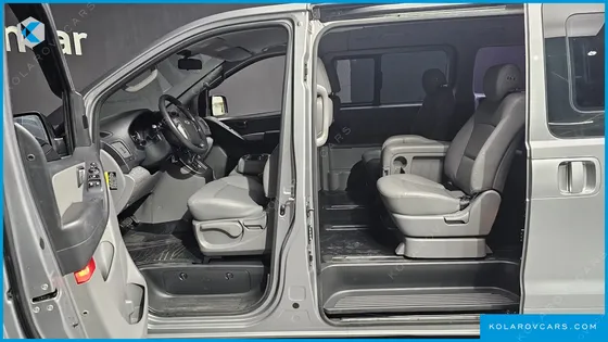 HYUNDAI STAREX 12-SEATER WAGON