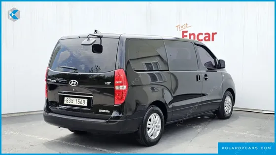 HYUNDAI STAREX 5-SEATER VAN