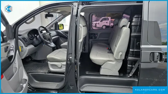 HYUNDAI STAREX 5-SEATER VAN