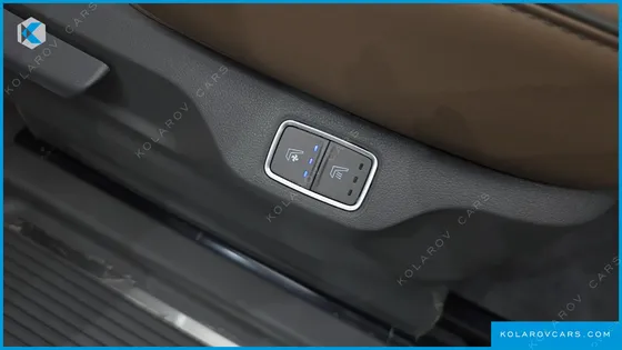 HYUNDAI STARIA 4WD LOUNGE 9-SEATER
