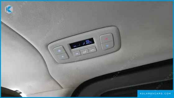 HYUNDAI STARIA 4WD LOUNGE 9-SEATER