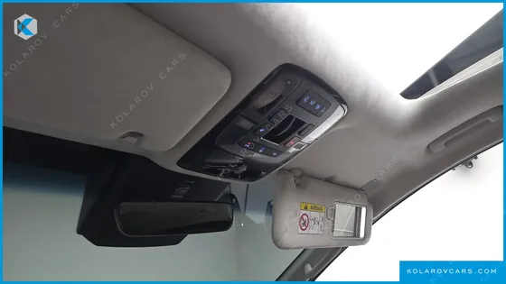HYUNDAI STARIA 4WD LOUNGE 9-SEATER