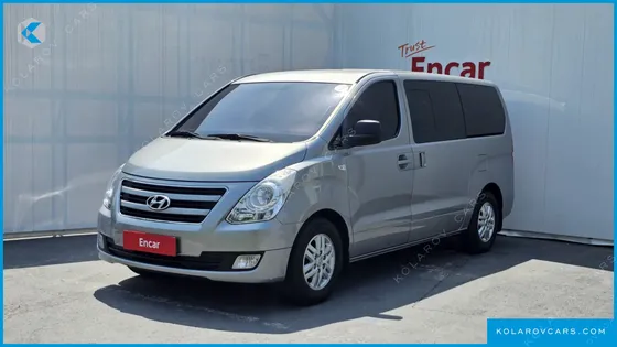 HYUNDAI STAREX 5-SEATER VAN