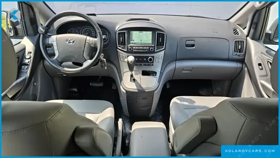 HYUNDAI STAREX 5-SEATER VAN