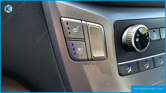 HYUNDAI STAREX 5-SEATER VAN