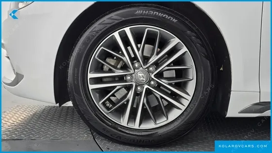 HYUNDAI GRANDEUR 2.4 PREMIUM
