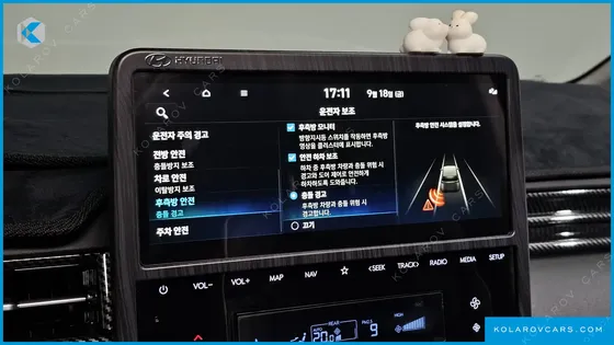 HYUNDAI STARIA 4WD LOUNGE 9-SEATER