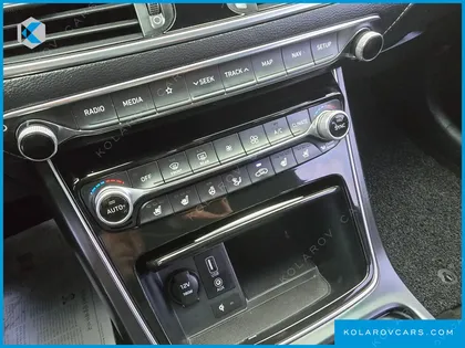 HYUNDAI GRANDEUR 3.0 EXCLUSIVE