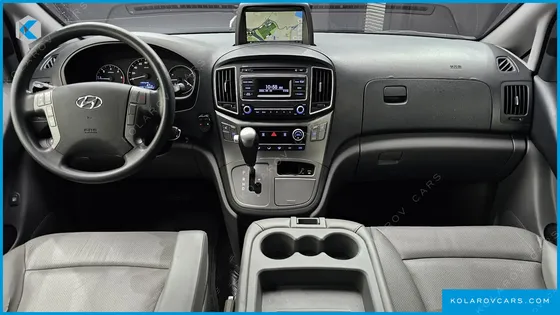 HYUNDAI STAREX 12-SEATER WAGON