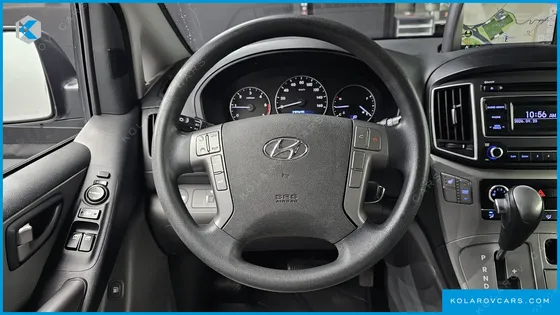 HYUNDAI STAREX 12-SEATER WAGON