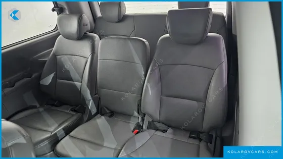 HYUNDAI STAREX 12-SEATER WAGON