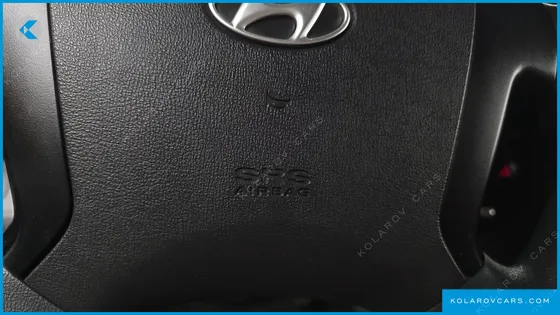 HYUNDAI STAREX 12-SEATER WAGON